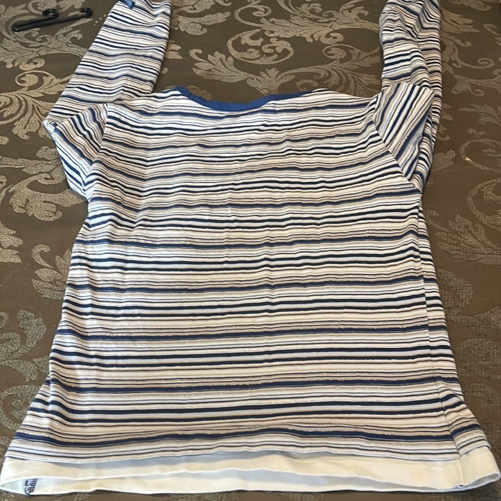Used girls top size M by limited too - Picture 9 of 10